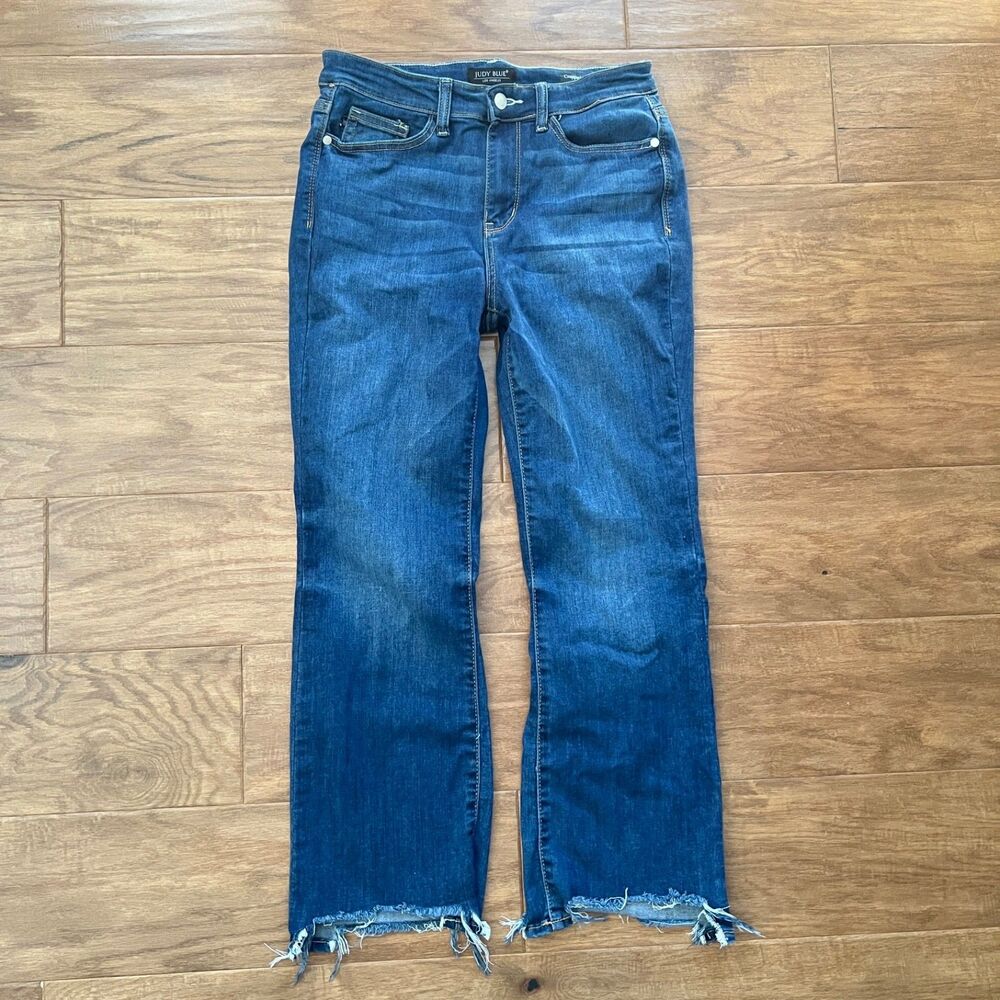 Judy Blue Jeans Cropped Boot Frayed Hem Size 5/27 Medium Wash
